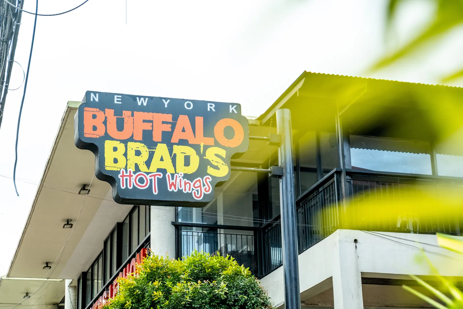 The NYBB Hot Wings branch on Mango Avenue